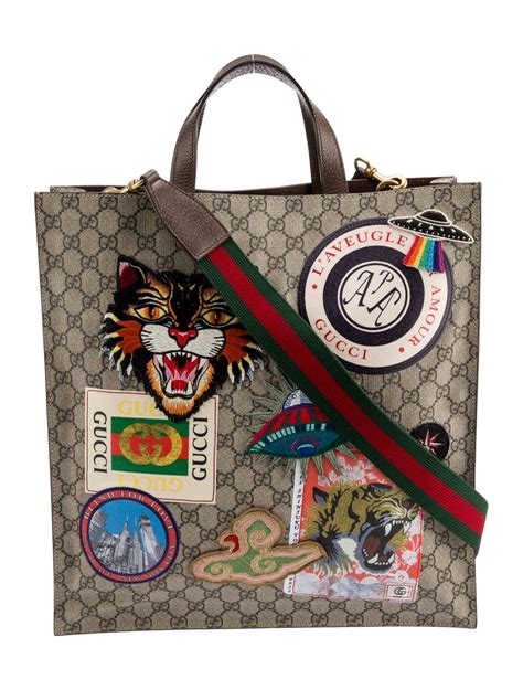 gucci supreme courrier|Gucci.